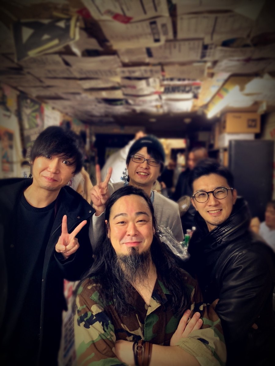 ぺちゃんこ 三人称 Hawaiian6 安野勇太さんとパシャリ ウフフ 三人称知ってるって ウフフ 超記念 高校時代とか曲コピーしてたのに不思議な気分 また遊びに行きます