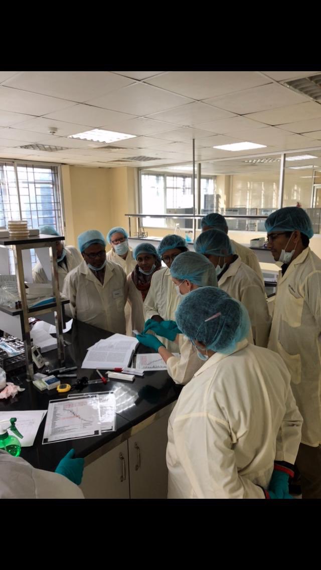 <a href="/CefasGovUK/">Cefas</a> staff have just returned from delivering UK <a href="/FAO/">Food and Agriculture Organization</a>  Reference_Centre_AMR training to staff from Bangladesh Fisheries QC lab Savar. 🇧🇩 <a href="/doctormig/">Dr Michelle Stone</a> demonstrates fish bacterial diagnostics methods <a href="/FlemingFund/">The Fleming Fund</a>