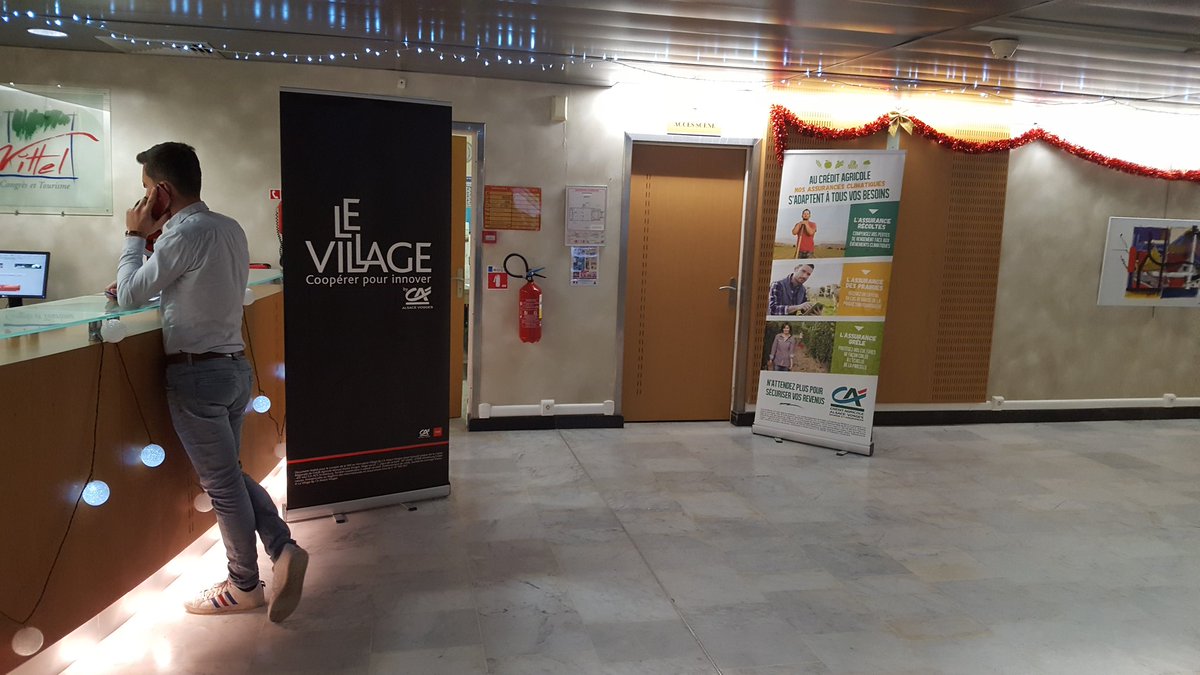 EVosges's tweet photo. conférence du numérique au service des entreprises 1ere table ronde merci à l Agence de Vittel et à Samuel PROTIN pour la richesse des intervenants 
@villageCAav @CA_AlsaceVosges @EcoPlaine @SamuelProtin @blockchainvalleyvittel
@palaisdescongresvittel https://t.co/GzRChrotAe