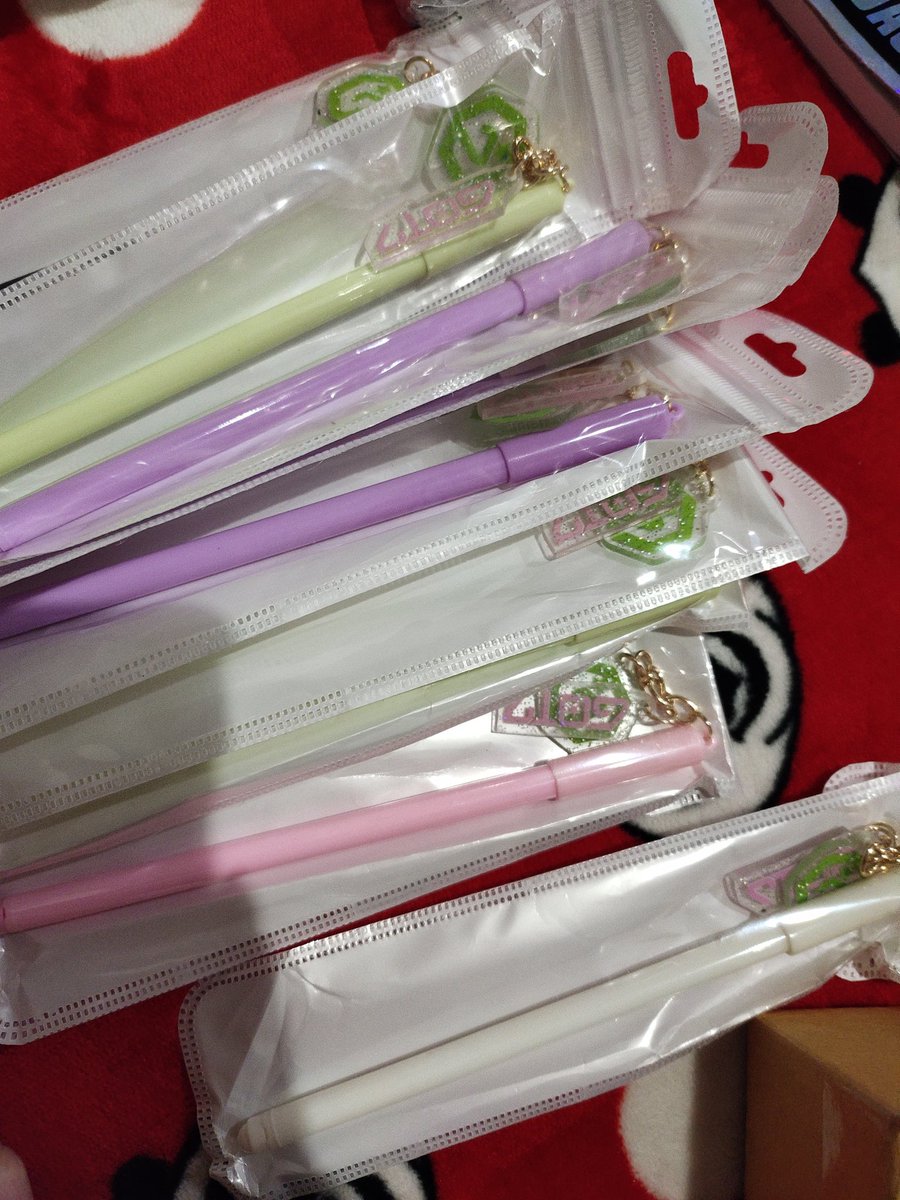 BabyGot7shop's tweet photo. พร้อมส่งตอนนี้นะคะ
มีไป #ตลาดกัซss6 และ #mbkiikiicruise ด้วยนะคะ https://t.co/grqR6006OM