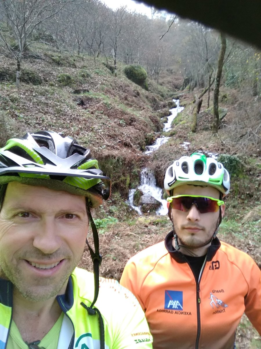 Unha expedición do #BearizTriatlon con Pesca, Rodri e Suso comenzaron hoxe dende #Braga o Camiño Ribeiro-Miñoto e contan con chegar o domingo a #Santiago Ánimo rapaces!!!