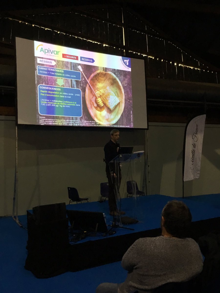 AbeilleDeFrance's tweet image. #Simapi, exercice difficile: 1h de foire aux questions sur les traitements anti-#varroa Ludovic de Feraudy et là pour répondre À TOUTES VOS QUESTIONS jusque 16h45