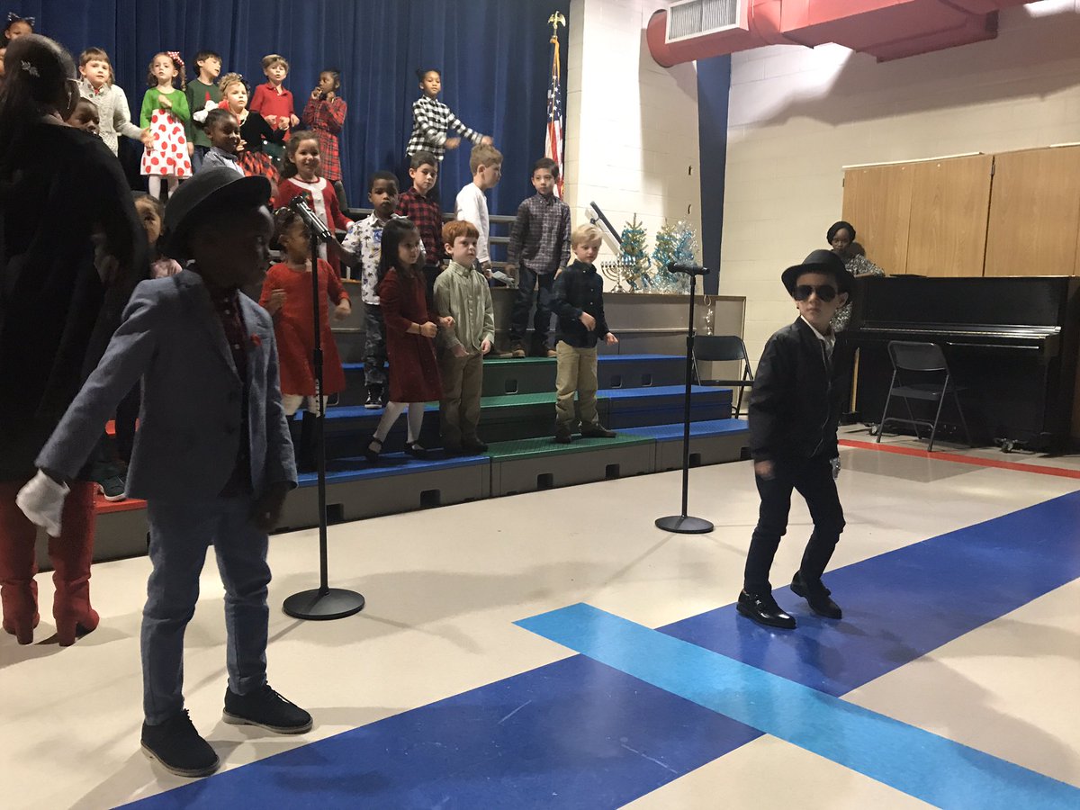 Music Heals the Soul at <a href="/APS_SarahSmith/">SarahSmithElementary</a>! ❄️  The 🎶 definitely got me in the spirit with these kindergarteners. Awesome work, <a href="/CEOHen7/">Letricia Henson</a>! #apsarts <a href="/EmilyBoatright/">Emily Boatright</a> <a href="/TommyUsherAPS/">Tommy P. Usher</a>