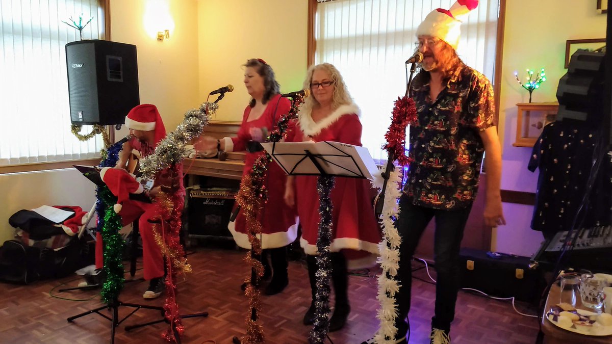 CartertonC's tweet photo. West Oxfordshire Welcomes having their Christmas Party today with music provided by "Joint Effort" https://t.co/uNNBXRJRZ2