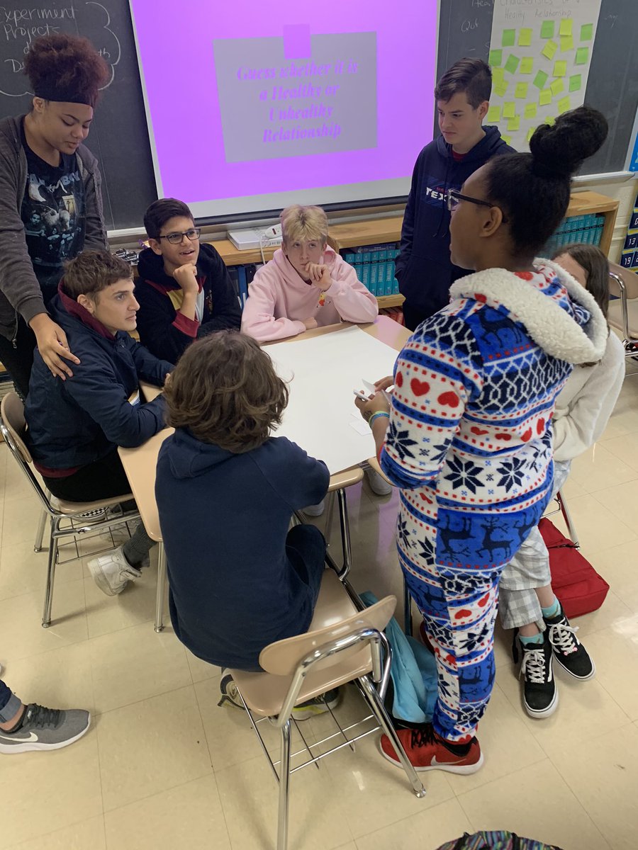 #chsgr8ful for the Period C sr leaders “when relationships change activity” the discussion on a Friday is awesome! #collsedu <a href="/witte_colleen/">Colleen Witte</a> <a href="/MrCoachKlineCHS/">Bradley Kline</a>