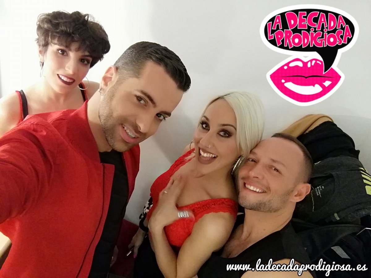 luartvg's tweet photo. Hoxe celebramos o #luar1197 con @PalomaSBoficial @la_decada orquesta @SuperHollywood_, Os Terribles de Donas, Fogo Fatuo, @os_estramonios , Xoán Rubia, Nao, @MagoJoelCuba e a volta de Antón e Lola, @PedroBrandariz e @lucia__veiga .

E, se cadra, faremos o peor Luar da historia 😉 https://t.co/VWYhnnCvaL