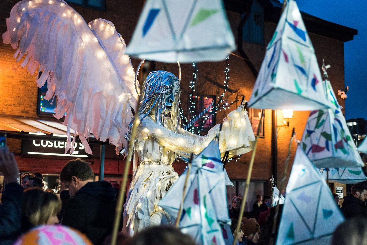 Altrincham's magical Lantern Parade takes place tomorrow, starting in Goose Green! Organised by <a href="/AltrinchamBID/">Altrincham BID</a> and funded by the businesses in #Altrincham - don't miss it: facebook.com/events/5742691…