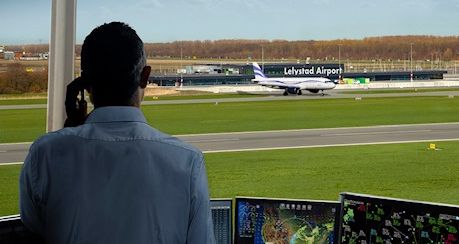Volgende week verschijnt de Lelystad Airportkrant. Deze editie staat in het teken van de kansen die Lelystad Airport met zich meebrengt op en om de luchthaven. Ook #LAB komt in de krant aan bod. #krant #lelystadairport bit.ly/2YoAjNj
