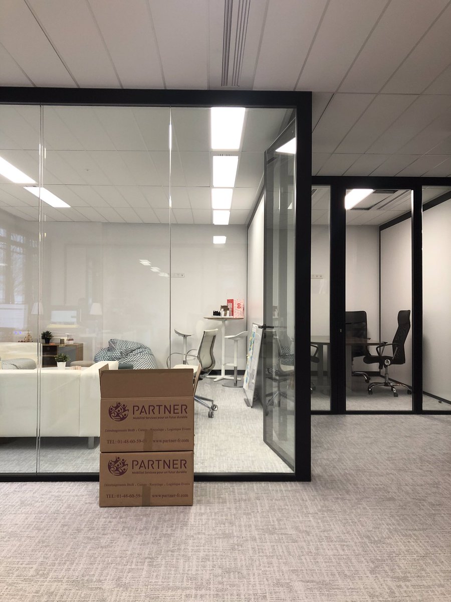 Après plusieurs emballages et déballages de cartons, nous voilà enfin dans nos nouveaux bureaux à #Chessy ! 📦🚚 #immobilier #bureaux #demenagement