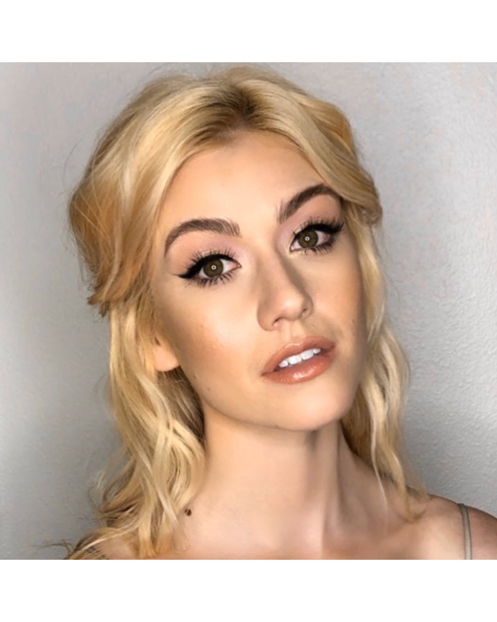 ELHPMuGUUAEMNCD?format=jpg&name=4096x409