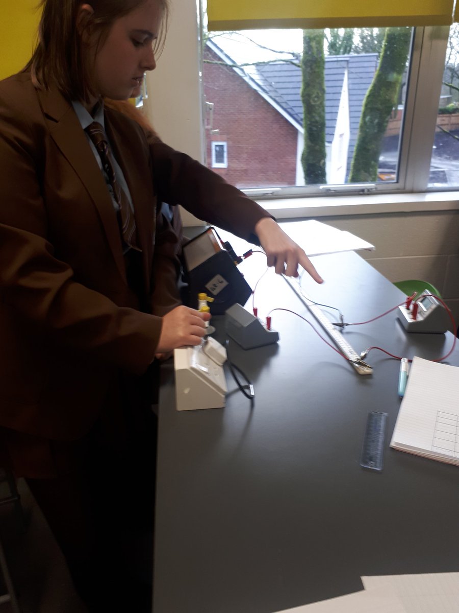tsc_science's tweet image. Year 10 investigating the resistance of a wire #requiredpractical