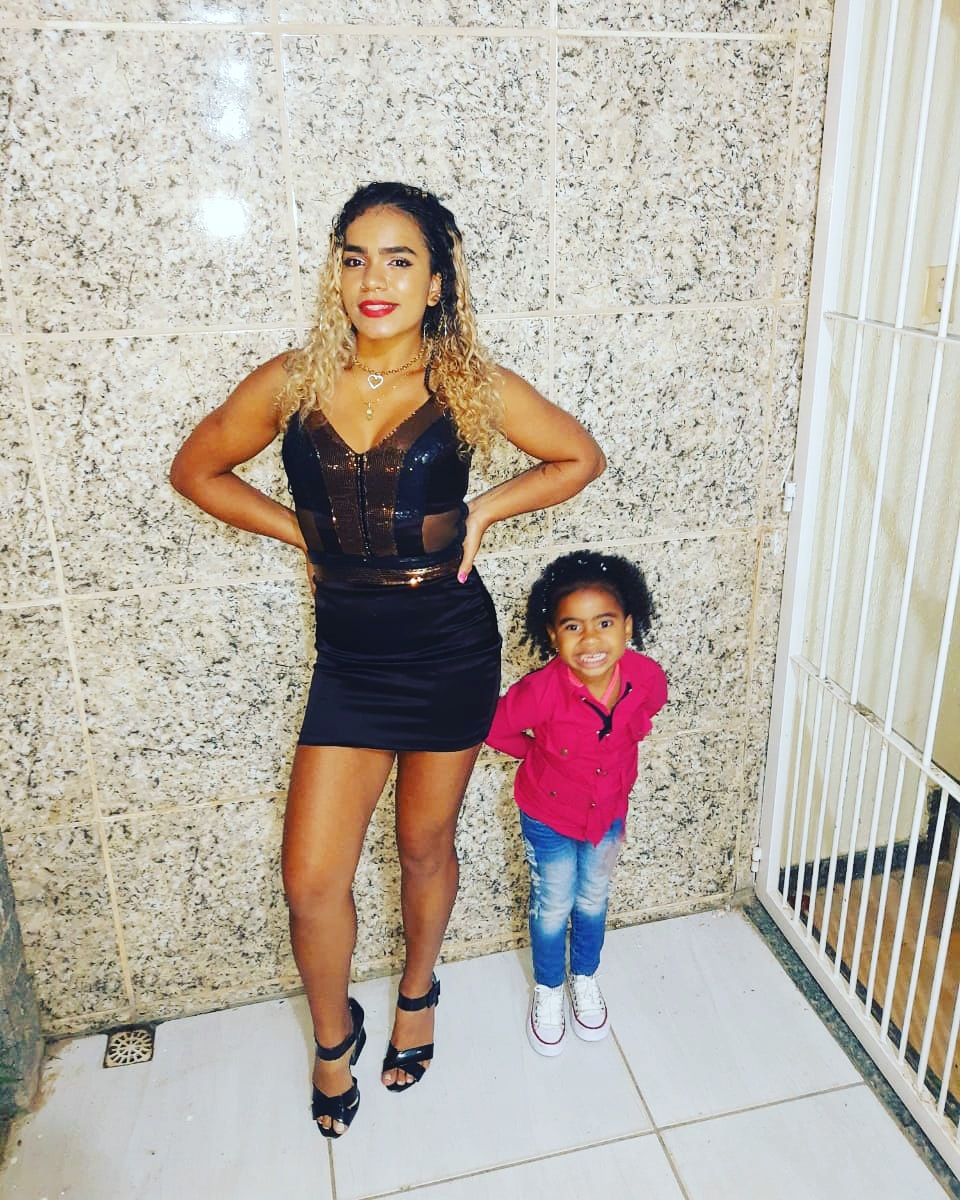 LoiraSurtada01's tweet photo. Ela é: Meu tudo, minha vida, minha metade a minha melhor amiga para sempre 👩👧♥️🌸
#filhaamormaior #amordemae #meubebe #tacrescend. 01/04 aninho👸🏽🎊🎉 https://t.co/5grS0Bj5Ac