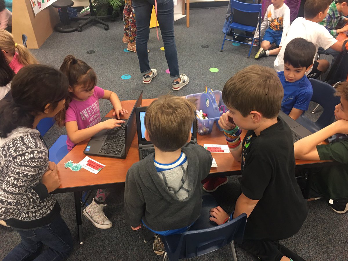 ShelCraig's tweet photo. 5th graders mentoring their kindergarten buddies with using Google Slides for math. Love the collaboration! @SpicewoodPYP #SWESInnovates https://t.co/MXqkkXVhyn