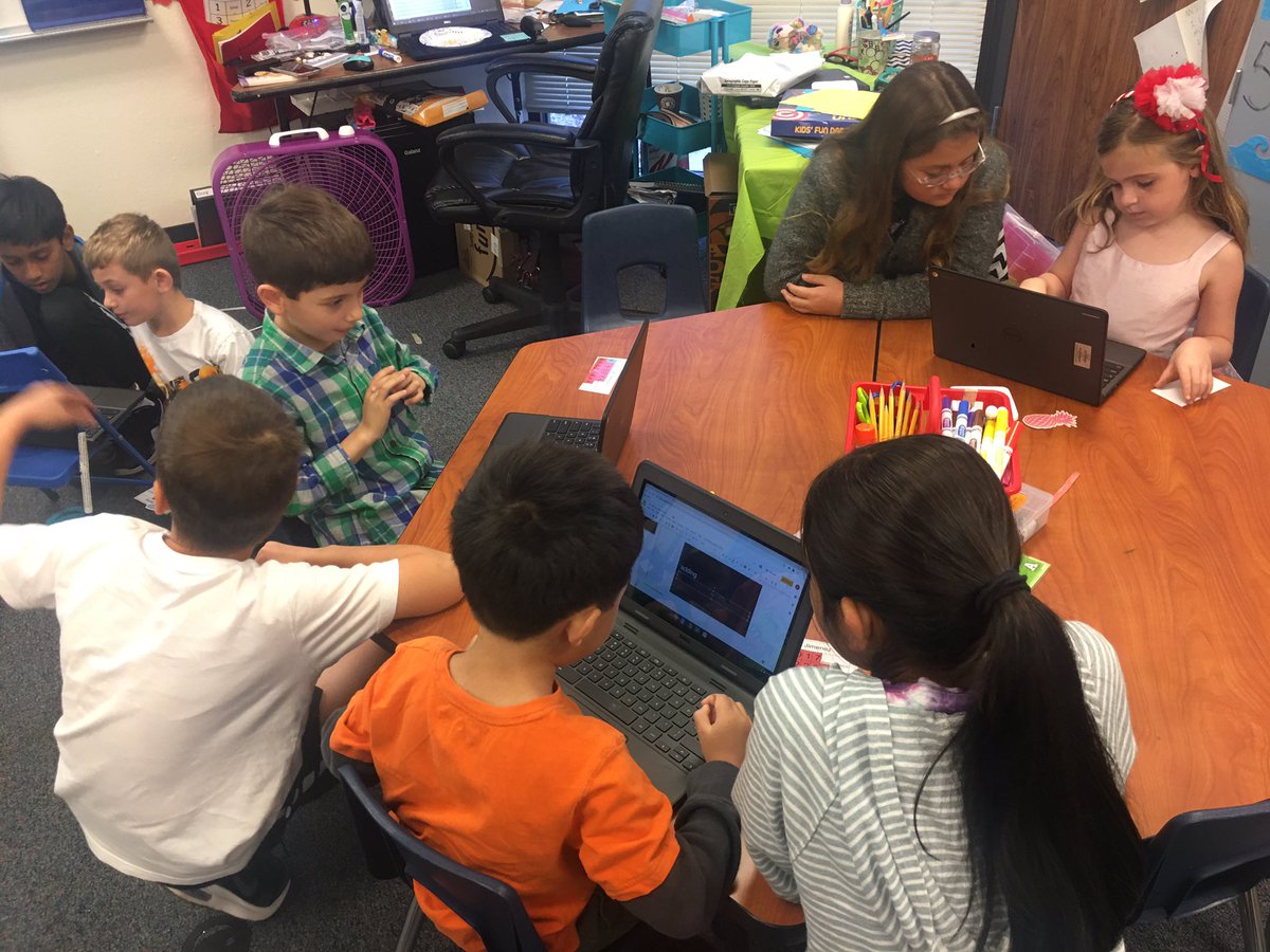 ShelCraig's tweet photo. 5th graders mentoring their kindergarten buddies with using Google Slides for math. Love the collaboration! @SpicewoodPYP #SWESInnovates https://t.co/MXqkkXVhyn