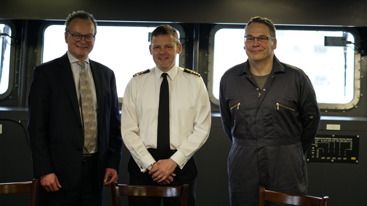 The paperwork is signed and we have been formally handed over from the Aircraft Carrier Alliance to the Royal Navy! #CarrierTakeTwo