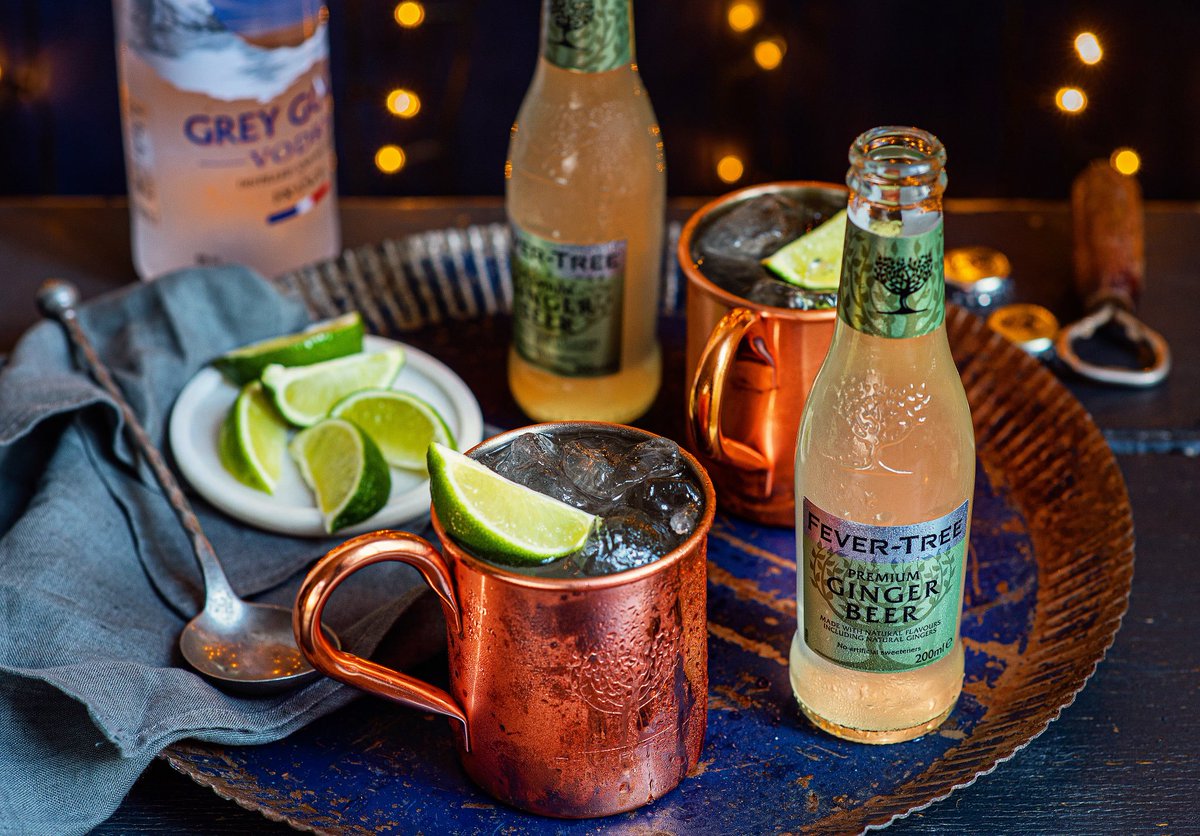 PloughDorm's tweet image. The ice-cold drink to thaw you out - the Moscow Mule.

Vodka topped with Ginger Beer and a good squeeze of lime and served over plenty of ice. The Moscow Mule really comes into its own when the weather closes in. 

Happy #FeverTreeFriday!