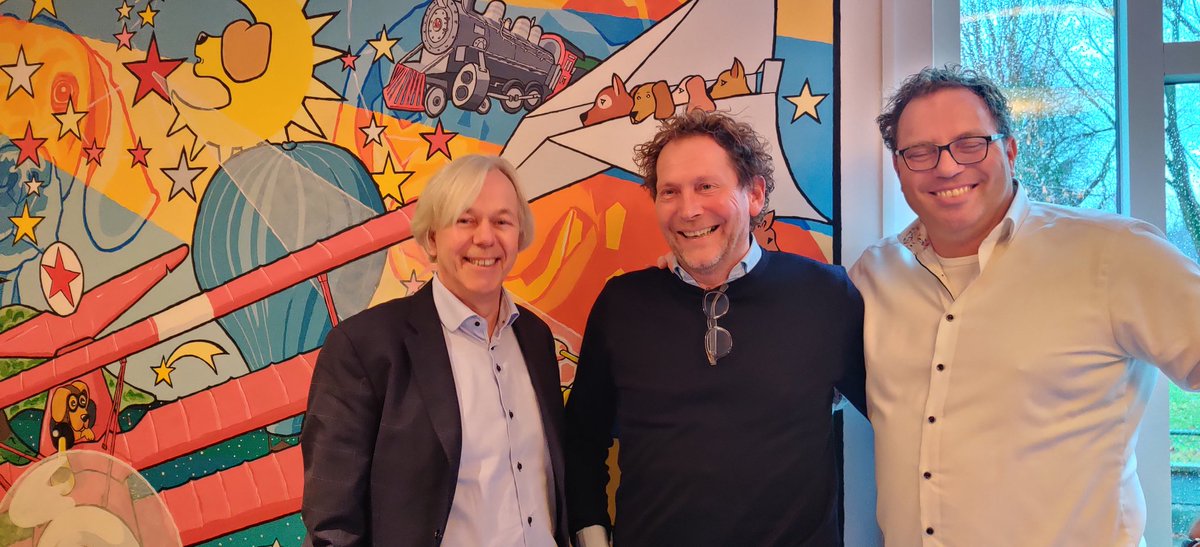 Geraakt en geïnspireerd bij Enik: herstelacademie Utrecht. Mensen met psychiatrische of verslavingsgeschiedenis werken met elkaar aan herstel. Kracht-werk pur sang. Ik hoop op een Enik voor Nieuwegein.