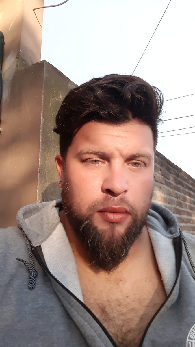 alescapri's tweet image. El comienza como uno quiere que sea 🤙😉