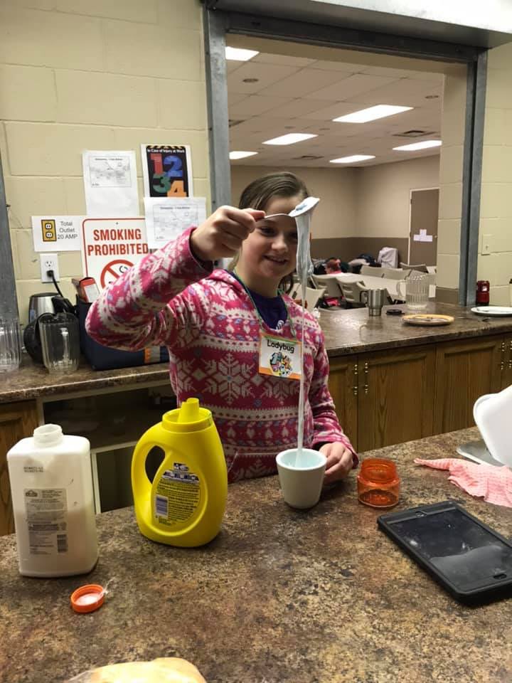 GGCOrangeville's tweet photo. 3rd Year #Guide Alana did a fabulous job planning and running a #STEM camp for 5th #Orangeville #Brownies. She certainly #earned her #ExperiencedCamper #Award @girlguidesonnv @girlguidesofcan #everythingshewantstobe #ExperimentandCreate #ScienceLab #girlsfirst #girldriven https://t.co/whjv5oUtsO