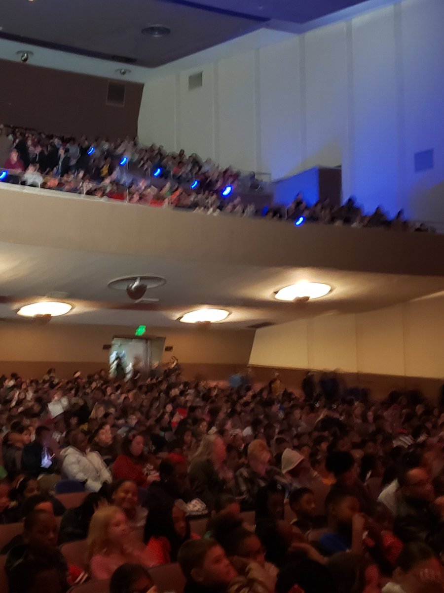 jennleigh74's tweet image. How does #CCSArtsEd start their holidays? We invite 3000 of our closest friends to attend The Nutcracker @CrownComplexNC. Thank you to The North Carolina State Ballet. @CumberlandCoSch @mellottahill1 @DrWilsonNorman @JaneFields1