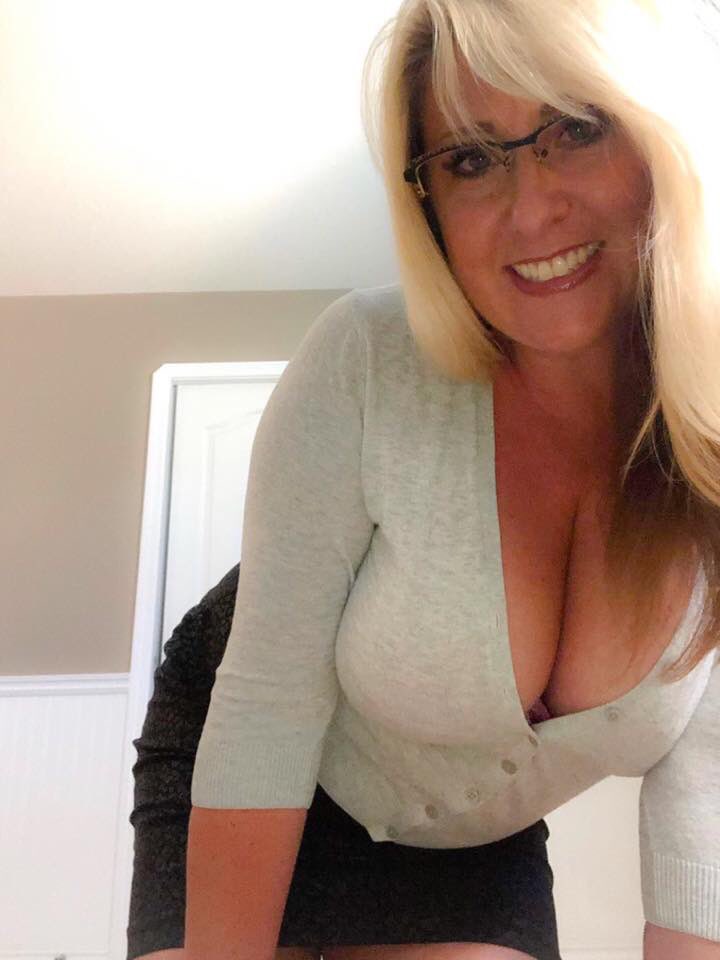 The Cougar Club on Twitter: ".@milfqueen (42) from Colorado Springs, C...