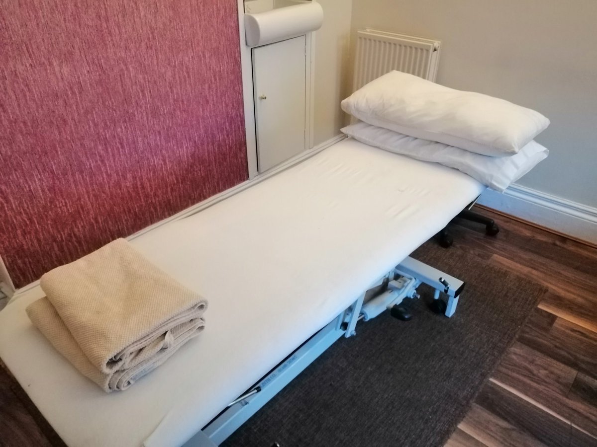 SportsMassage74's tweet photo. Switched room. One more client.
Coming for some #stretchingtherapy
https://t.co/x8jYx18T62
#stretching #stretch #massage #holborn #sportsmassage #deeptissue #runner #runnersstretches #workout #advancedmassagetherapist #AdvancedMET https://t.co/wTTVjkWNUb