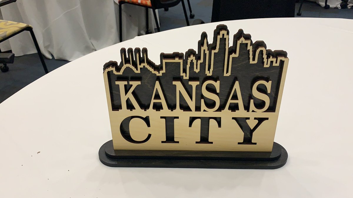 cuteSonya673's tweet photo. The table centerpieces were created by the MCC Fab Lab and they are perfect!  I hope I win one!? #kace2019 #MCCKC https://t.co/mI4s11kfxs
