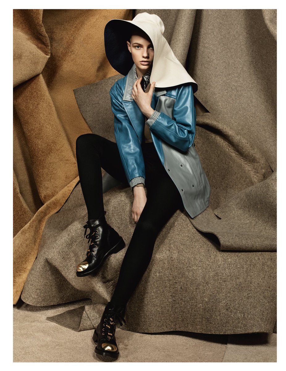 StormModels's tweet photo. 𝐍𝐄𝐖 @Fran_Summ for the January issue of @BritishVogue
• Shot by #craigmcdean
• Styling @kate_phelan
• Hair #malcolmedwards
• Makeup #luciapieroni
#FranSummers @Edward_Enninful #BritishVogue https://t.co/2NP611EqxR