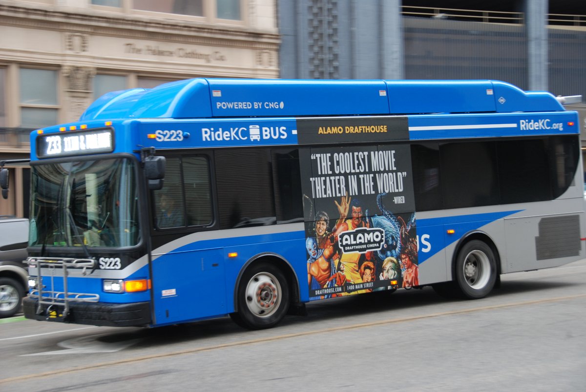 AlamoKC's tweet photo. #KansasCity becomes the first major American city with universal fare-free transit. We couldn't be prouder! π₯³ππ
#ridekcstreetcar #ridekcbus #ridekc #AlamoKC #farefree #KC https://t.co/nPodj5Ckds