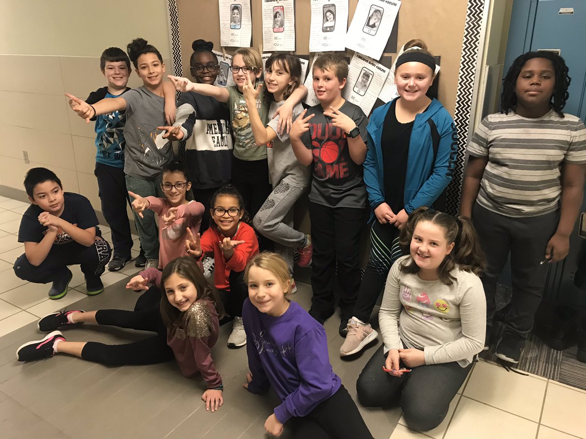 4th Grade at LE tweet media