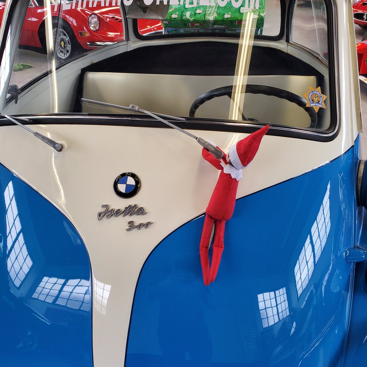 ferrarisonline's tweet photo. Looks like the elf is trying to hitch a ride to the @puristgroup winter drive we will see you all there!
#bmw #elfonashelf
#elfontheshelf #charity #charityevent #winterdrive #wintertoydrive #toycar #toycars
#isetta #isetta300 #bmwisetta #ferrari #lamborghini #supercar #supercars https://t.co/pn5Kb0YsCT