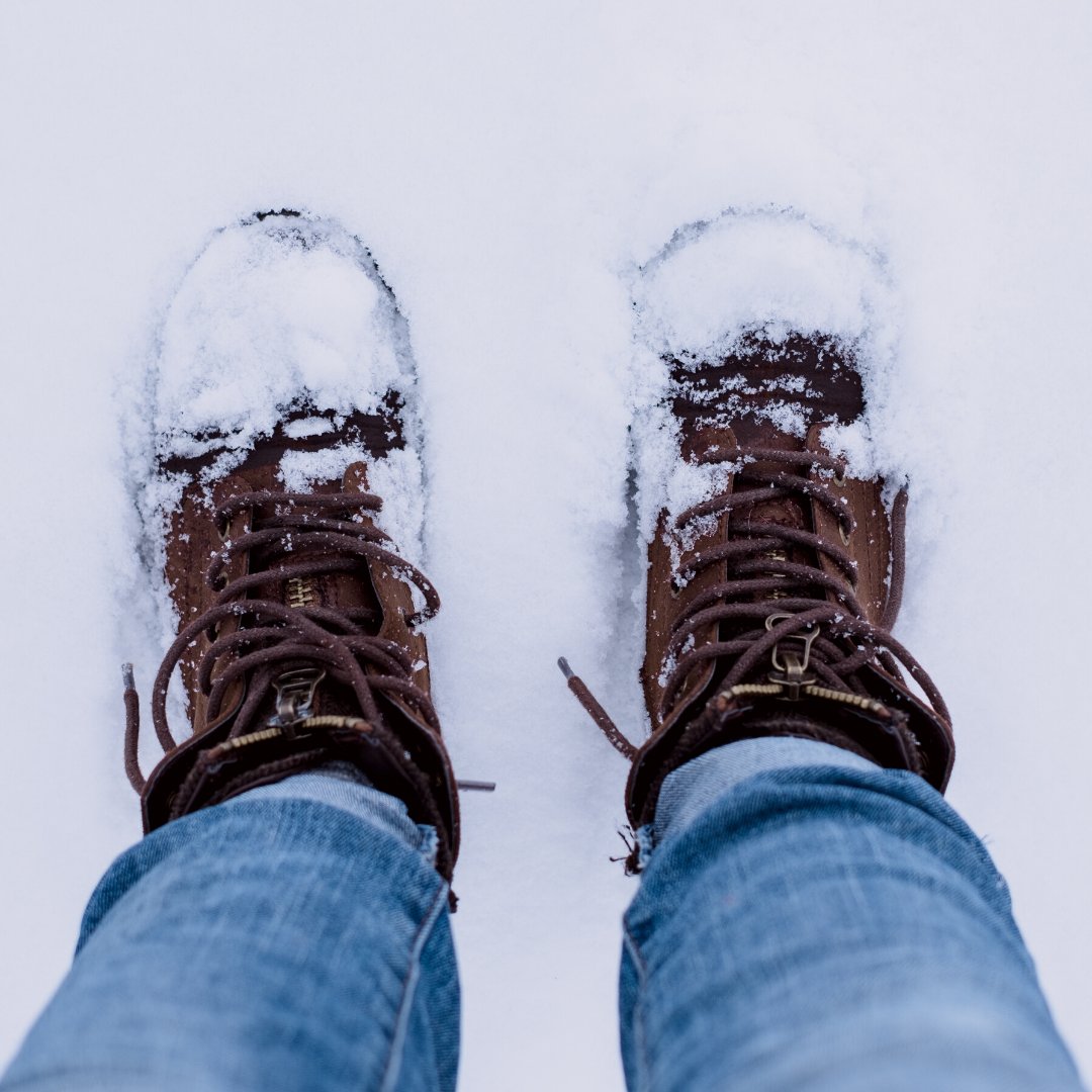 umatter2uml's tweet photo. Baby it's cold outside! ❄️

Did you know that each snowflake beneath your feet is perfectly unique? No snowflake is the same just like no human being is the same. There is only one you... that's a special thing to know ☺️

#UMatter2UML #MentalHealthMatters #UML https://t.co/BULghDjNT3