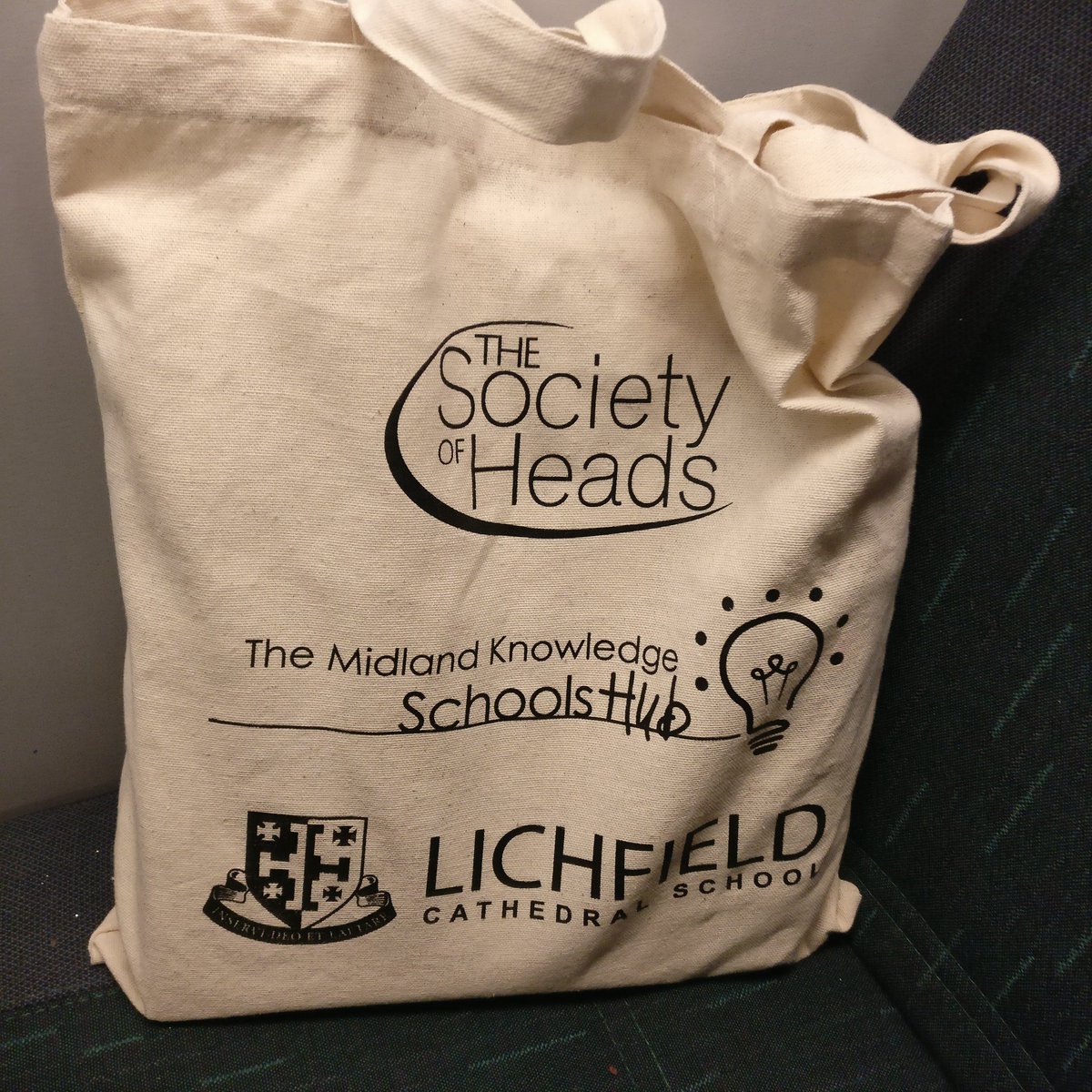 Today's tote for my <a href="/Literacy_Trust/">National Literacy Trust</a> course was courtesy of <a href="/CurriculumED/">CurriculumEd</a> 😀