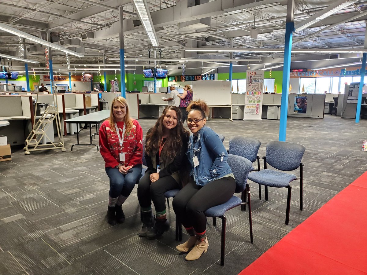 BCZIMLIZ's tweet photo. The Mi6ghtySix graduation today! Here waiting for the festivities to begin! Proud of you ladies flowing with changes and making things happen. You will do great! @bevaj2002 @yovar2016 @NovaO #austinstrong #austinmss #hissimhouse #teamyolo #itTakesTU #Mi6htySix https://t.co/T1EuEVoF5H