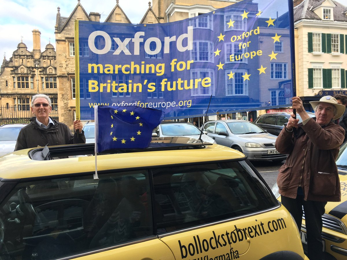 OxfordStays's tweet image. Three minis came to Oxford today, courtesy of @EUflagmafia , with @FauxBoJo   on board. A take on The Italian Job, this is the Stop Brexit Job. Their mission is to tell people to  #StopBrexitSaveBritain #StopBoris  #VoteTactical