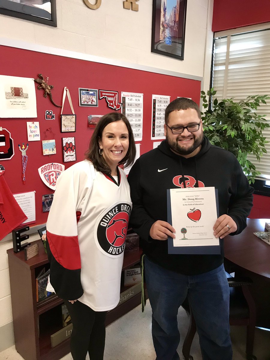 Thomas4Leaders's tweet photo. Nothing “Bundt” love for one of our staff members of the month, Mr. Doug Rivera! 👏🏼🐾❤️@QOHSCounseling @MCPSCounseling @Mr_DRivera @QuinceOrchardHS https://t.co/jdTdN1vP0y