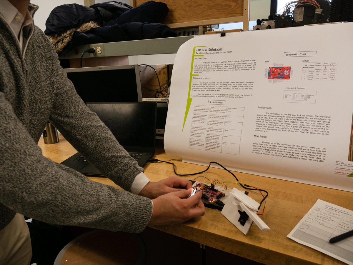 MarquetteECE's tweet image. 7th Annual Poster Session yesterday. Embedded Systems, Digital Electronic Lab, Electromagnetic Fields 1, Analog Electronics Lab. Brain 🧠Power 👏🏾👍🏽🕹️Great Job Everyone!!