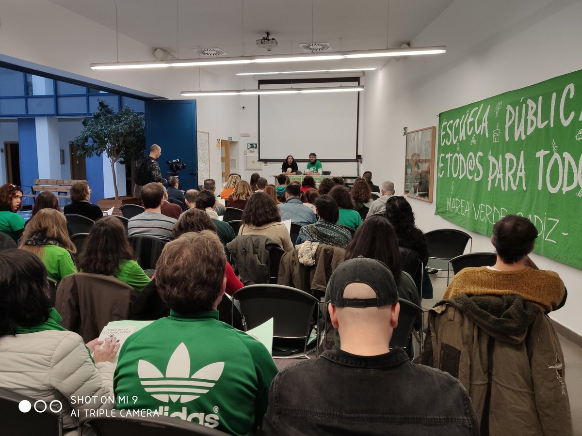 MareaVerde_SE's tweet image. Comenzamos el VI Encuentro Estatal de @MareasXLaEP en #cadiz #Debatir #Proponer #Pensar #Reflexionar colectivamente, docentes, familias, alumnado #EnDenfensaDeLaPublica #LaEducacionQueQueremosVI #VIJornadasMareas