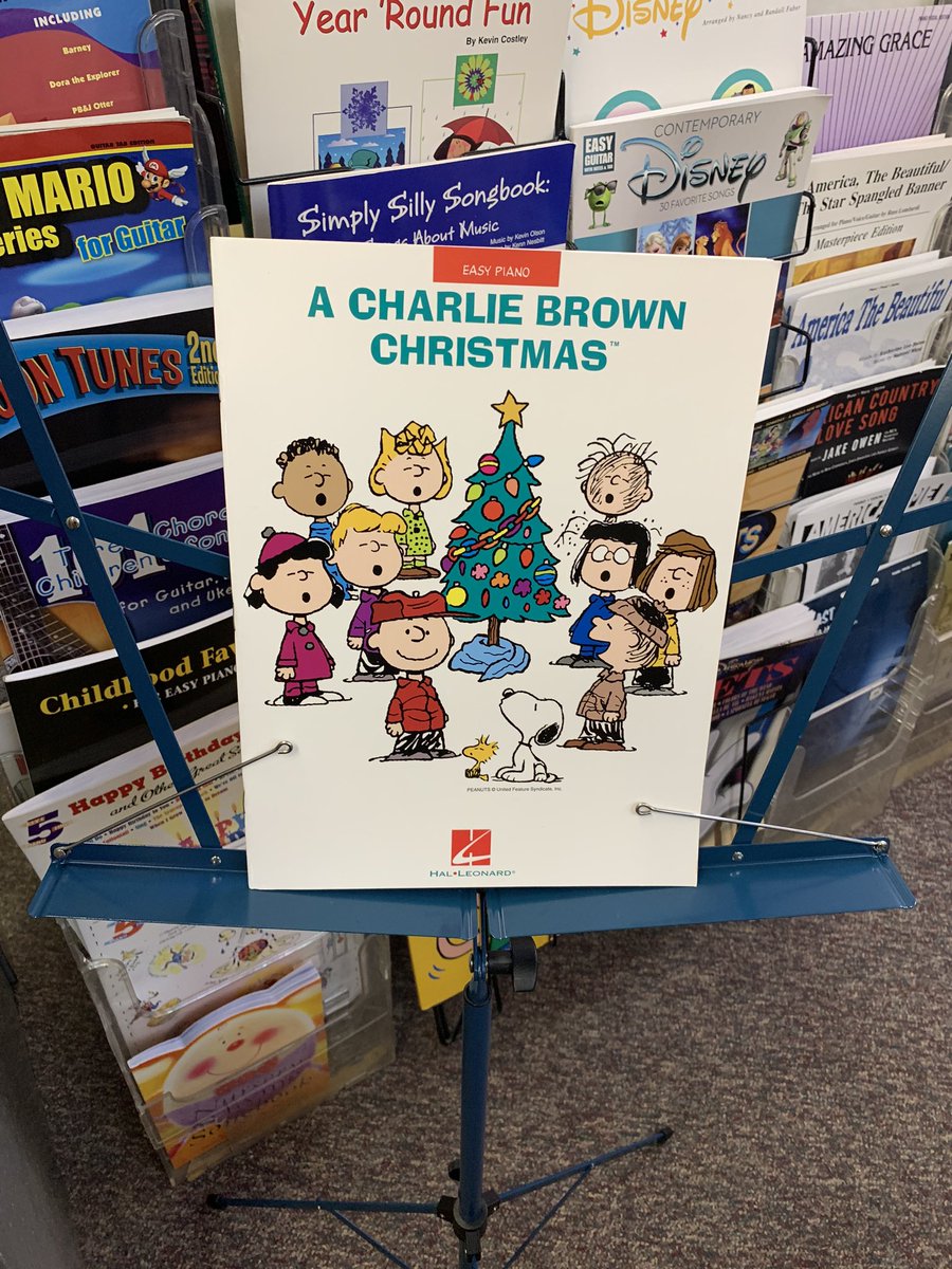 PfabesMusic's tweet photo. TODAY’S FEATURED HOLIDAY GIFT IDEA: MUSIC BOOKS!! Come check out our HUGE selection of Holiday sheet music and artist-specific collections! 🎶 #PaulMcCartney #Adele #ElvisCostello #CharlieBrownChristmas https://t.co/fDXLTnr5VV