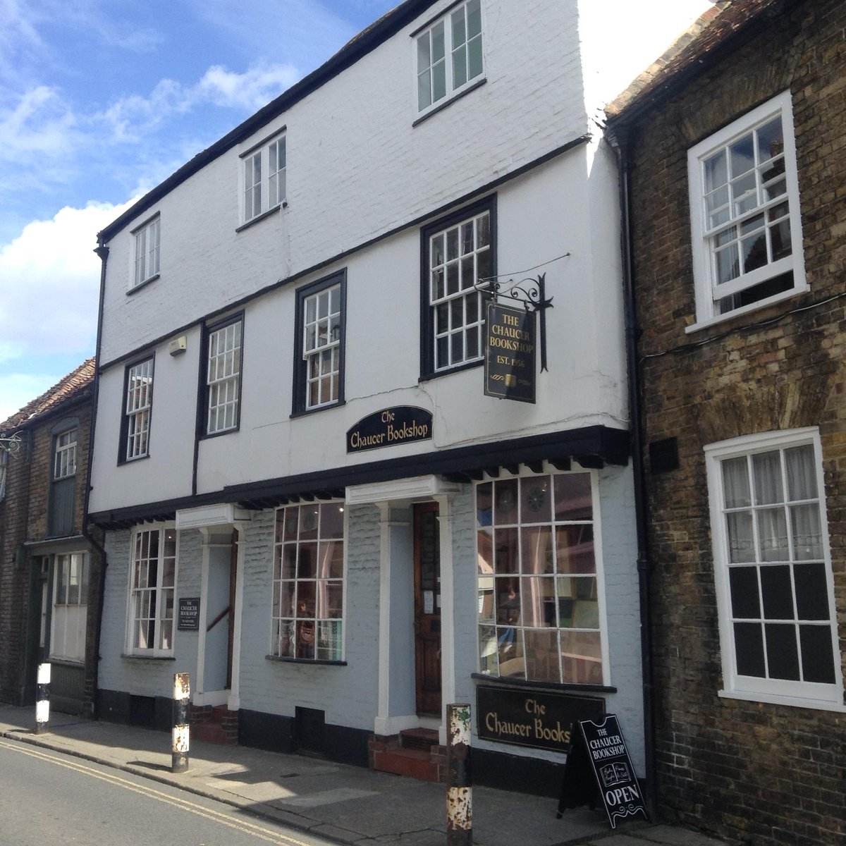 Day 6 of #bookshopadvent is <a href="/ChaucerBookshop/">The Chaucer Bookshop</a>. A lovely little rabbit warren of second hand books, including collectible editions and cards. We visited on the Canterbury Bookshop Crawl as well as it being one of our more local bookshops &amp; we recommend it!