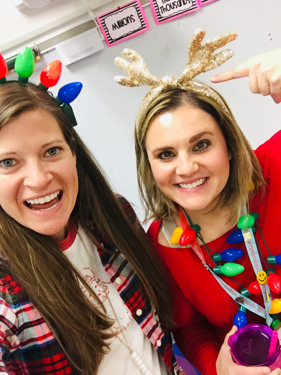 Holiday Hat {or maybe headband 🤷🏻‍♀️} Day! 🎩🧢👒🎓⛑👑 #DolvINcredible