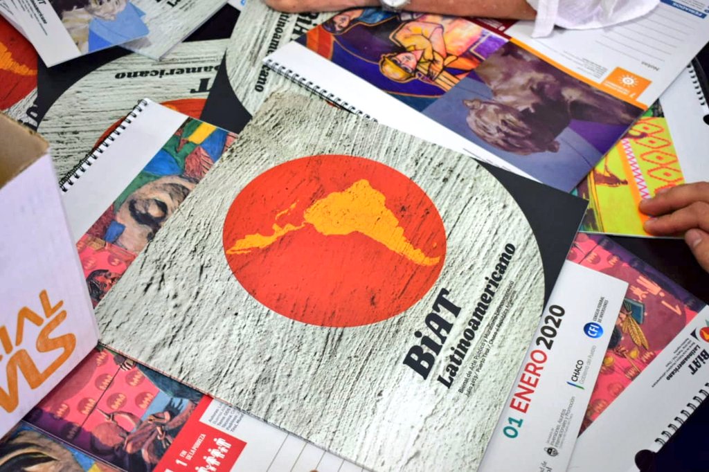 Este esfuerzo sería imposible si no contará con el apoyo de las autoridades políticas.
Claudia Gronda, <a href="/hugo_sager/">Hugo Sager</a> y <a href="/domingopeppo/">Domingo Peppo</a>.
La cultura es un derecho de todos.