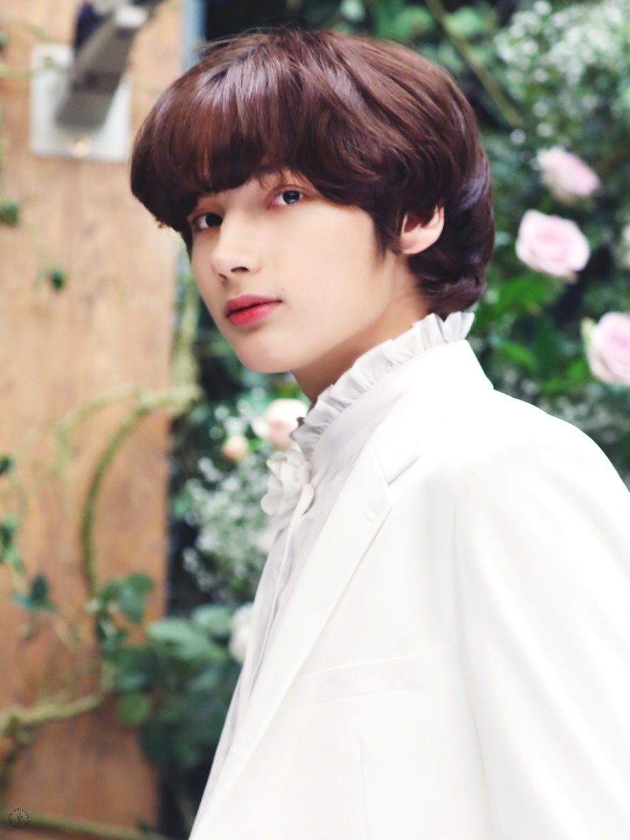 20020814_com's tweet photo. 191206 위플리 플라워 파티 HD
#투모로우바이투게더 #TOMORROW_X_TOGETHER #TXT
#휴닝카이 #HUENINGKAI https://t.co/Z9DNT32FpZ