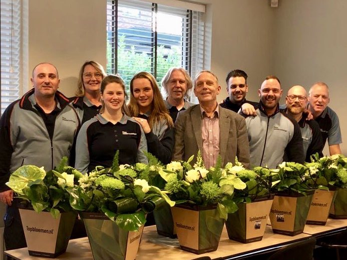 PI_Alphen's tweet photo. Versterking op komst! Ook de andere 32 nieuwe collega’s die in september startten met een functie binnen de muren van onze @PI_Alphen wisten deze week hun #basisopleiding met met goed resultaat af te ronden en zijn nu klaar voor het echte werk Gefeliciteerd! #trots #werving https://t.co/4uoR70Cw5U