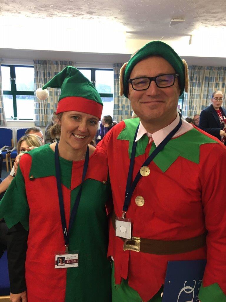 It’s #ChristmasJumperDay at Dean Close! Pupils and staff have all brought in items to donate to @CheltOpenDoor and #FamilySpace