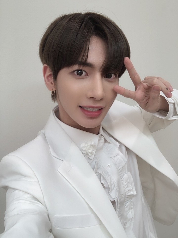 TxT_FanBase_MX's tweet photo. (TWITTER) @TXT_members

Gracias a todos los que vinieron al ultimo fan sign.❣ 

Nos veremos de nuevo la siguiente vez ~~~

#TAEHYUN
#태현 

CR. @txtonnews // trans. @TxT_FanBase_MX https://t.co/AmHzj9PnIb