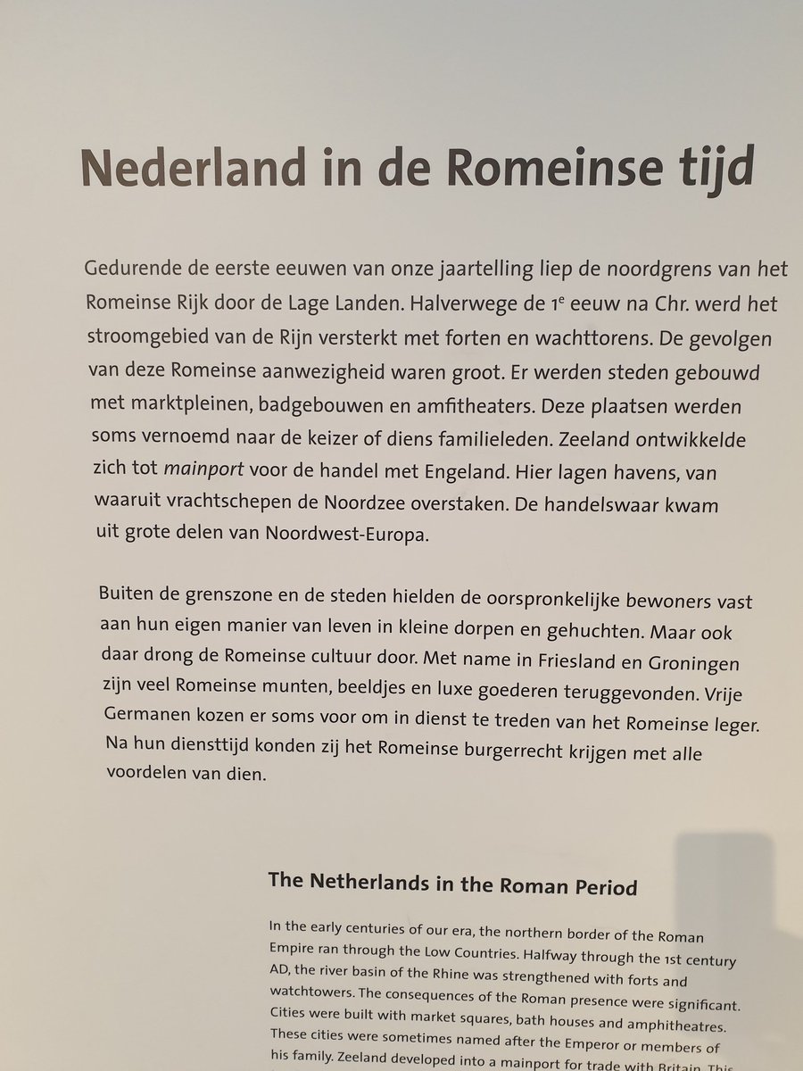 Namens provincies <a href="/zuid_holland/">Provincie Zuid-Holland</a> , <a href="/ProvincieUT/">Utrecht</a> en <a href="/provgelderland/">Provincie Gelderland</a> in het @RM_Oudheden met de minOCW <a href="/ivanengelshoven/">Ingrid van Engelshoven</a> de NL  UNESCO nominatie van onze Limes gevierd. Een echte mijlpaal. Eigen geschiedenis blijven beleven: #elkedagbeter #mooizuidholland #erfgoedzuidholland