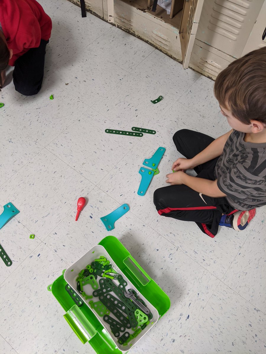 Master builders at work! Fain space stations! <a href="/fainrockets/">Fain Elementary</a>