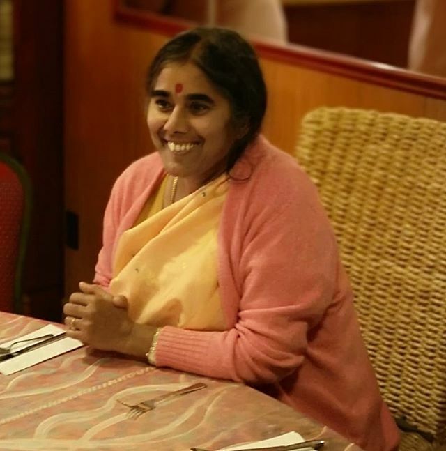 Mother_Meera's tweet photo. “People are too active and rarely keep quiet. In #Silence you can receive more, because all actions are concentrated in one point. My teaching is to convey only what is necessary, essence, God ".
#MotherMeera 
Photo: #sainteadèlequebec #sainteadele #dars… https://t.co/CwOvrslksj https://t.co/0r4a8tltze