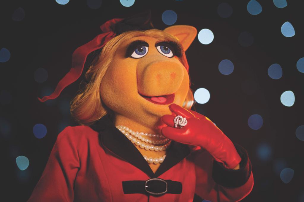 Tis the season for wearing red! Especially when you find yourself at holiday parties with frogs and evergreen Christmas trees. Finally matches moi's color palette.